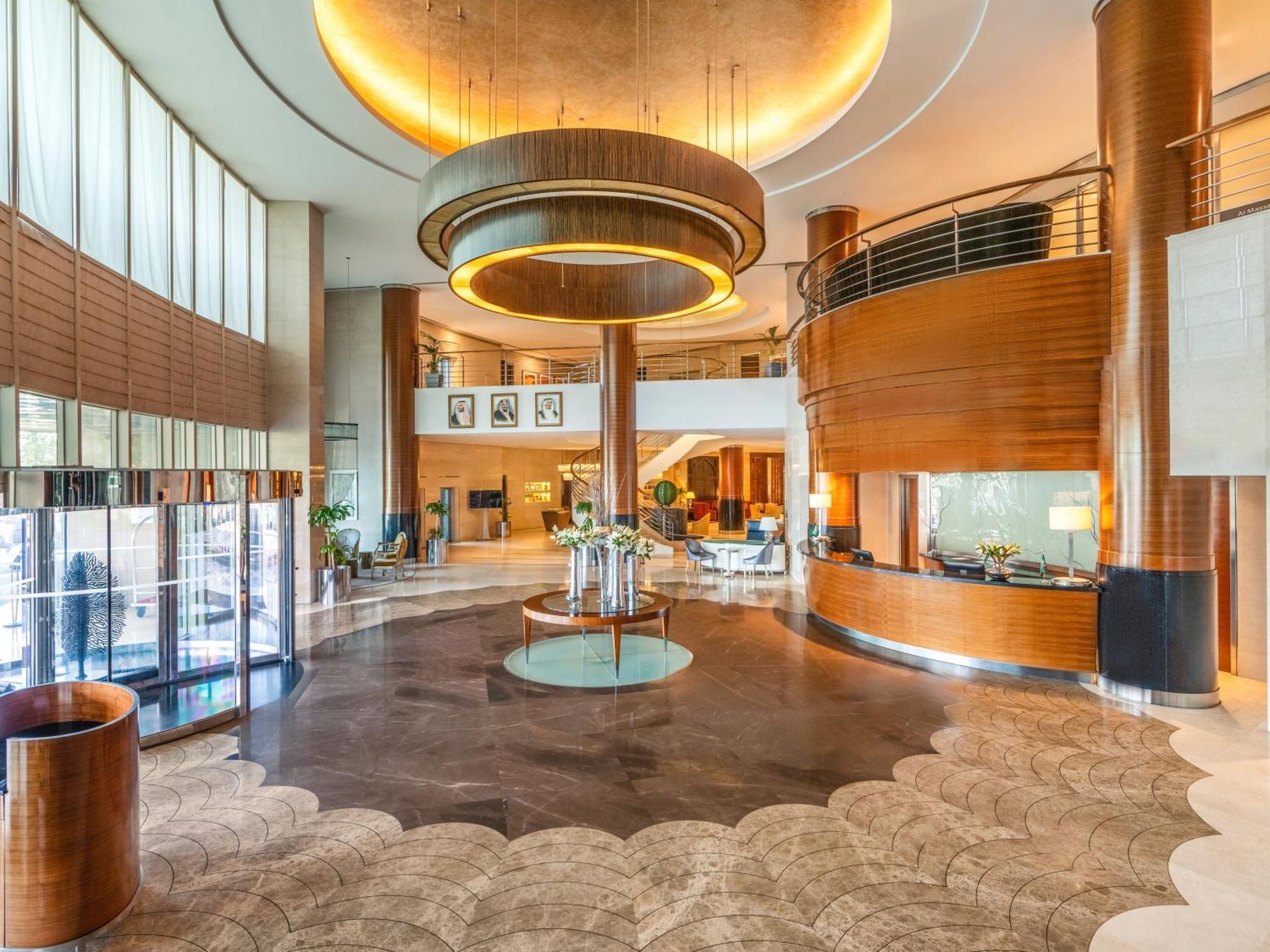 Moevenpick Hotel Khobar Extérieur photo Lobby