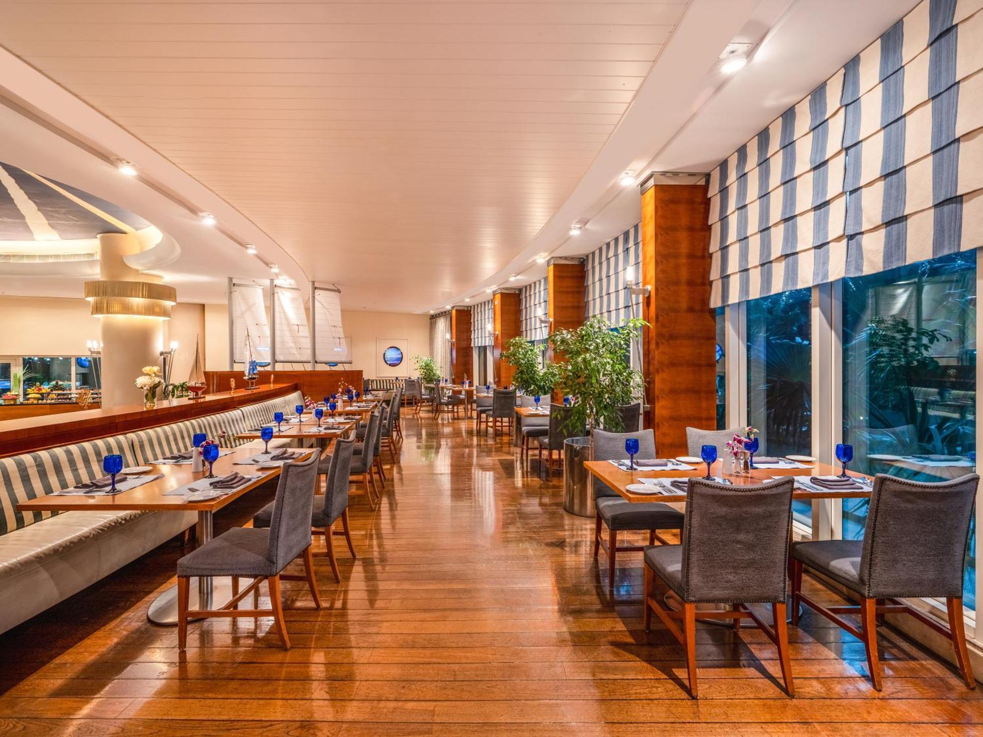 Moevenpick Hotel Khobar Extérieur photo The restaurant